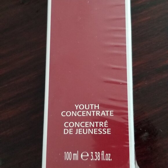 COPY - Beauty treatment with Retinol - Picture 2 of 4